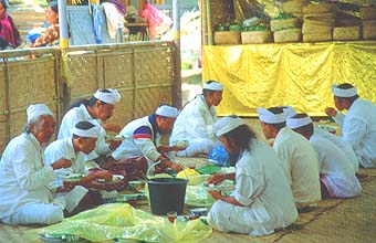 Bali Kintamani Pura Ulun Danu Batur Temple festival5