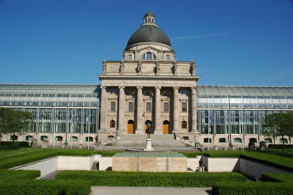 MUC Munich - Bavarian State Chancellery in Munich 01 3008x2000