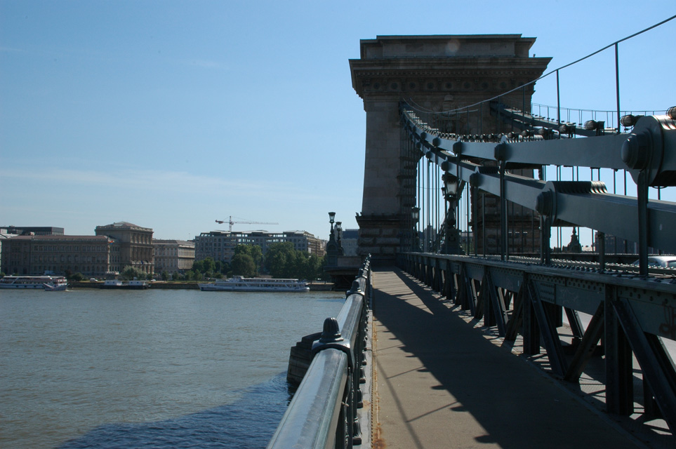 BUD Budapest - Chain Bridge (Szechenyi lanchid) 01 3008x2000