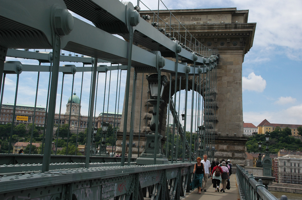 BUD Budapest - Chain Bridge (Szechenyi lanchid) detail 06 3008x2000