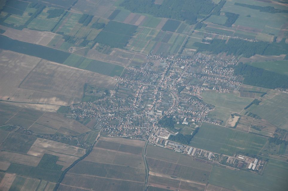 BUD Hungary - village with houses and fields from aircraft 3008x2000