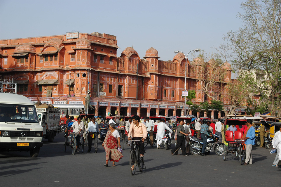 JAI Jaipur - heavy traffic at Choti Chaupar Circle 3008x2000