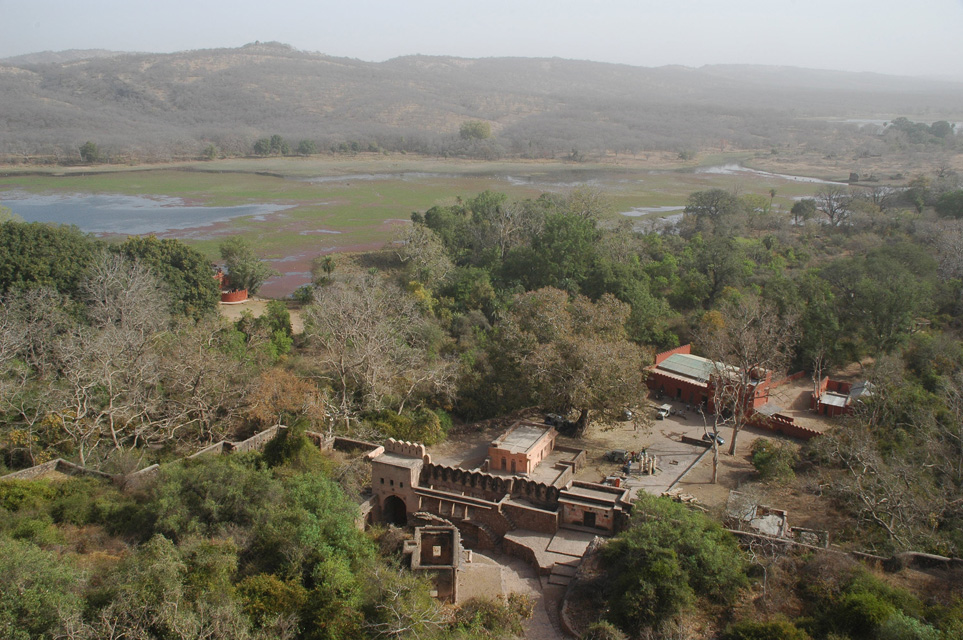 JAI Ranthambore National Park - panorama view from Ranthambore Fort on main entrance with lake and park 3008x2000