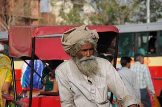 JAI Jaipur - Rickshaw driver at Choti Chaupar Circle 3008x2000