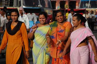 JAI Jaipur - women in colourful traditional dress at Choti Chaupar Circle 3008x2000