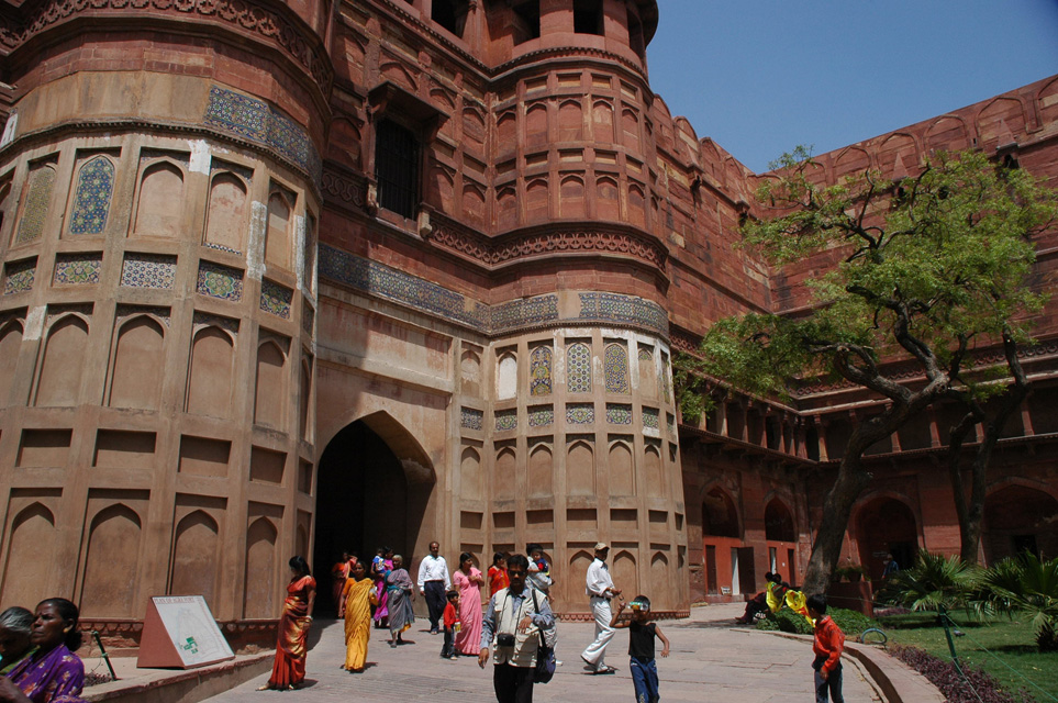 AGR Agra - Agra Fort Amar Singh Gate through secondary wall with colourful mosaics 3008x2000