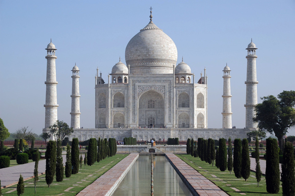 AGR Agra - Taj Mahal panorama with watercourse after sunrise 3008x2000