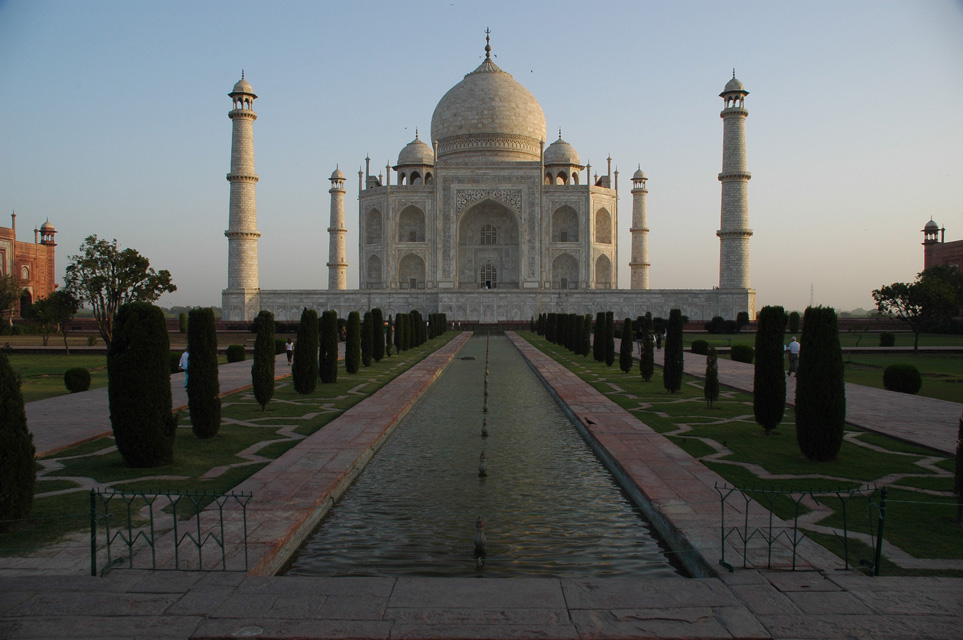 AGR Agra - Taj Mahal panorama with watercourse before sunrise 3008x2000