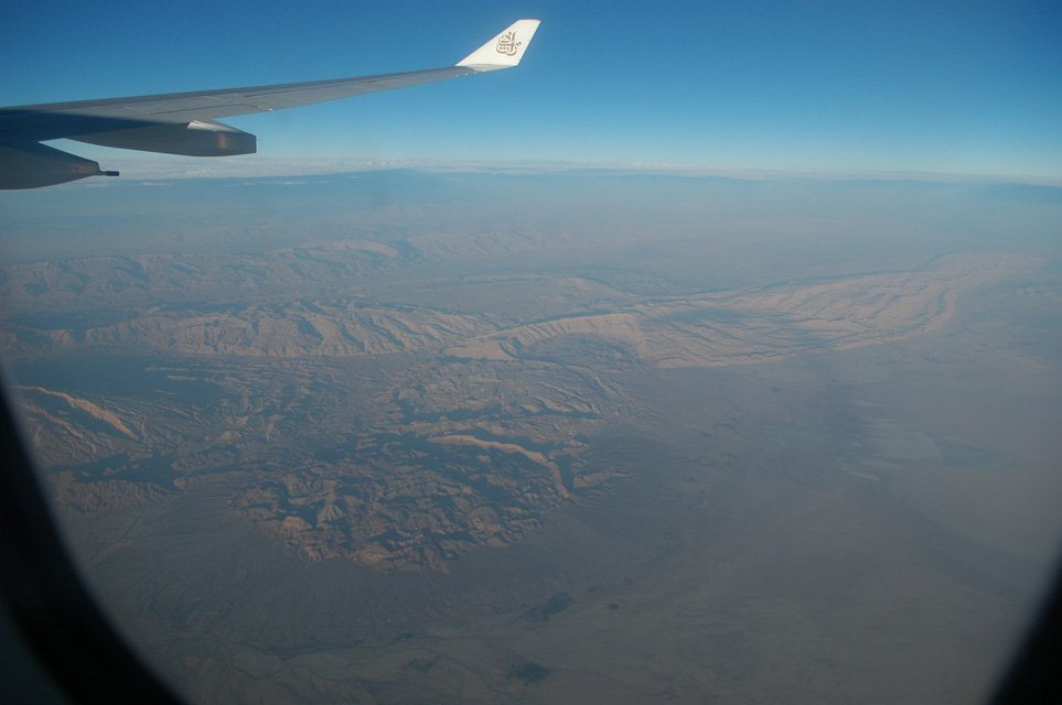 THR Iran - Shib Kuh mountain range near Bandar-e Moghuyeh town from aircraft 01 3008x2000