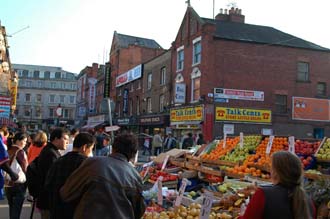 DUB Dublin - fruit and vegetable market in Moore Street 3008x2000