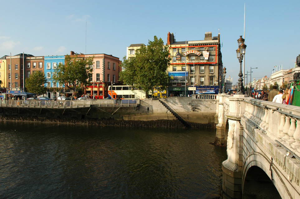 DUB Dublin - O Connell Bridge and Bachelors Walk with River Liffey 05 3008x2000