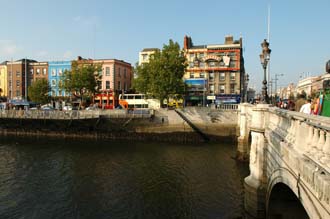 DUB Dublin - O Connell Bridge and Bachelors Walk with River Liffey 05 3008x2000