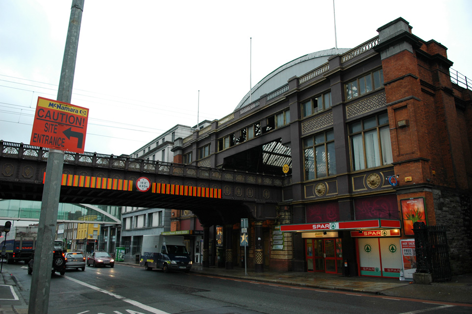 DUB Dublin - Pearse Station on Westland Row near Trinity College 3008x2000