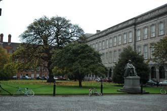 DUB Dublin - Trinity College Library Square and Old Library 3008x2000