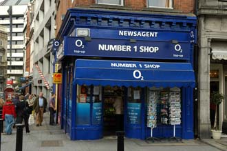 DUB Dublin - newsagent shop in St Andrews Street intersection with Trinity Street 3008x2000