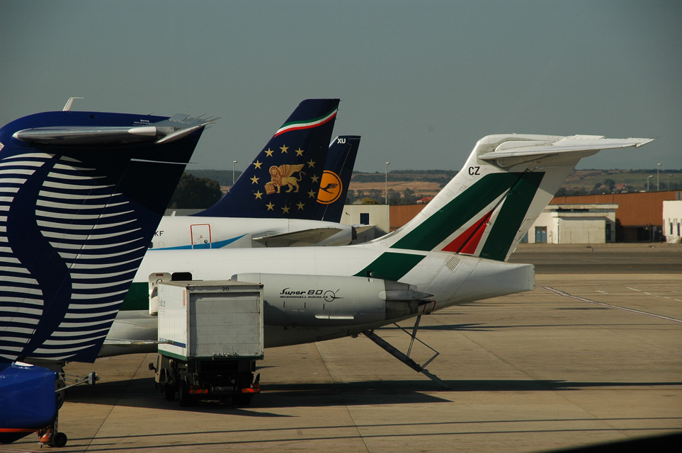 FCO Rome Fiumicino Airport - various aircrafts at the gate 3008x2000