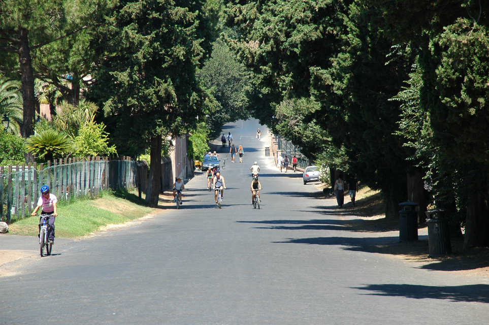 FCO Rome - Via Appia Antica with bikers 3008x2000