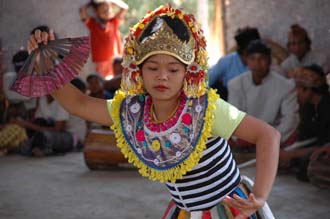 AMI Lombok Loang Gali village traditional dance performance 27 3008x2000