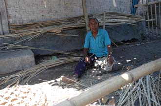 AMI Lombok Pringgasela traditional weaving village basket maker preparing bamboos 3008x2000