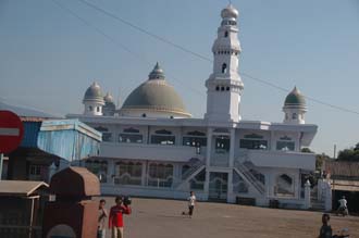 AMI Lombok mosque on the road from Labuhan Lombok to Masbagik Timur pottery village 3008x2000