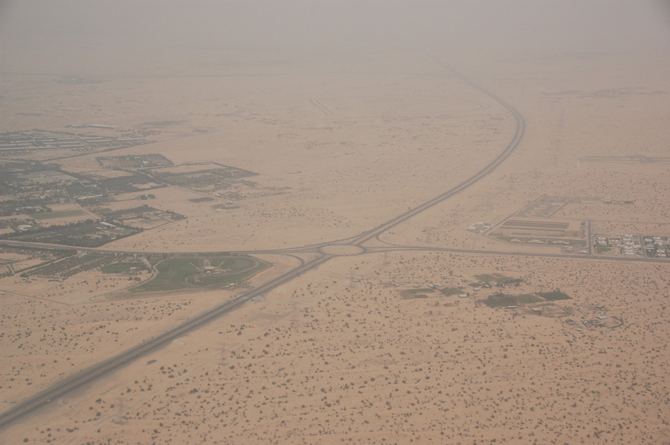 DXB Dubai from aircraft - road intersection in the desert 02 3008x2000