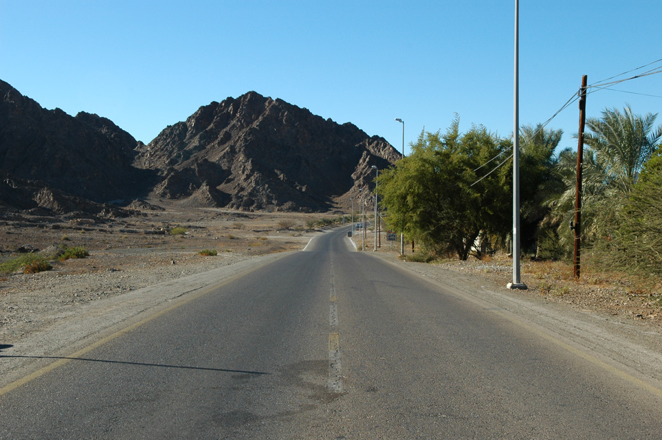 DXB Hatta - road to the Hatta Pools 01 3008x2000