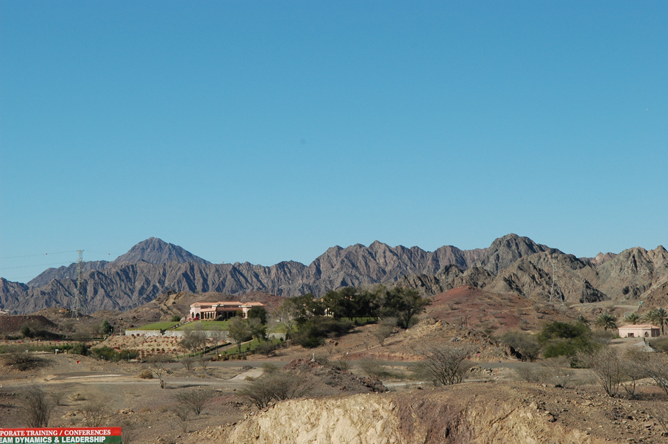 DXB Hatta - villa outside Hatta with the Hajar mountains as background 3008x2000